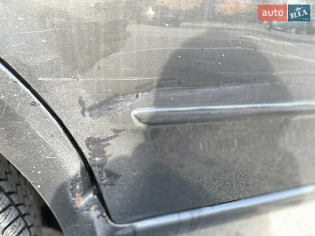 Фиат Линеа 2009 в Киеве на Automoto.ua Черный Фиат Линеа, объемом двигателя 1.4 л и пробегом 183 тыс. км за 4000 $, фото 38 на Automoto.ua