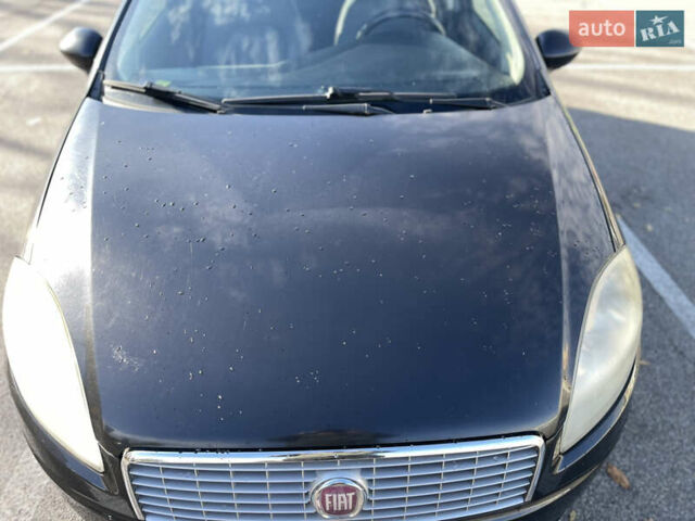 Фиат Линеа 2009 в Киеве на Automoto.ua Черный Фиат Линеа, объемом двигателя 1.4 л и пробегом 183 тыс. км за 4000 $, фото 6 на Automoto.ua