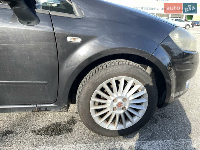 Фиат Линеа 2009 в Киеве на Automoto.ua Черный Фиат Линеа, объемом двигателя 1.4 л и пробегом 183 тыс. км за 4000 $, фото 36 на Automoto.ua
