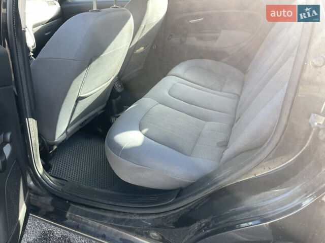 Фиат Линеа 2009 в Киеве на Automoto.ua Черный Фиат Линеа, объемом двигателя 1.4 л и пробегом 183 тыс. км за 4000 $, фото 24 на Automoto.ua