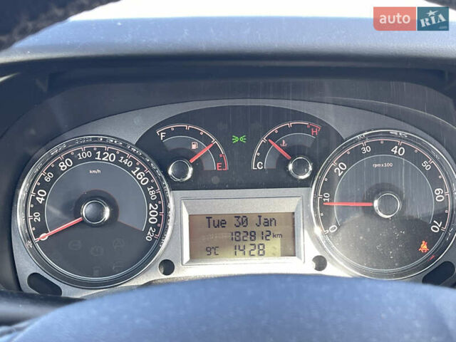 Фиат Линеа 2009 в Киеве на Automoto.ua Черный Фиат Линеа, объемом двигателя 1.4 л и пробегом 183 тыс. км за 4000 $, фото 20 на Automoto.ua