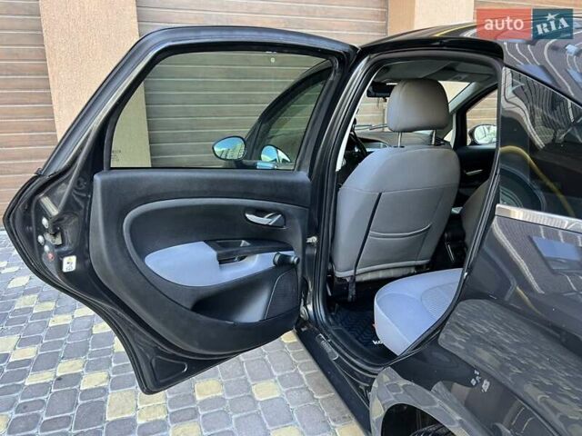 Чорний Фіат Лінеа, об'ємом двигуна 1.4 л та пробігом 184 тис. км за 5299 $, фото 30 на Automoto.ua