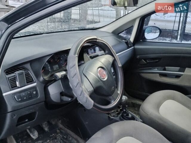 Чорний Фіат Лінеа, об'ємом двигуна 1.37 л та пробігом 262 тис. км за 3800 $, фото 4 на Automoto.ua