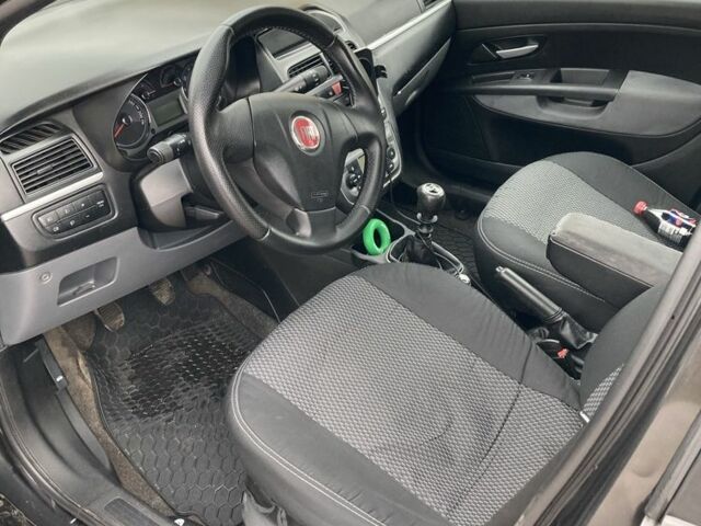 Черный Фиат Линеа, объемом двигателя 1.6 л и пробегом 200 тыс. км за 5000 $, фото 4 на Automoto.ua