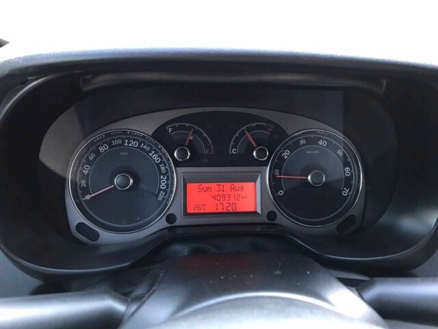 Червоний Фіат Лінеа, об'ємом двигуна 1.4 л та пробігом 409 тис. км за 4200 $, фото 2 на Automoto.ua