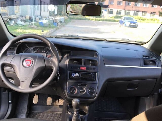 Червоний Фіат Лінеа, об'ємом двигуна 1.4 л та пробігом 409 тис. км за 4200 $, фото 11 на Automoto.ua