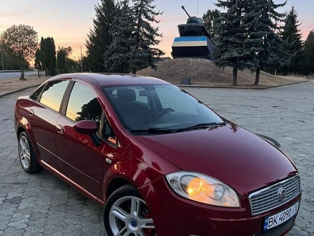 Красный Фиат Линеа, объемом двигателя 1.37 л и пробегом 180 тыс. км за 3200 $, фото 13 на Automoto.ua