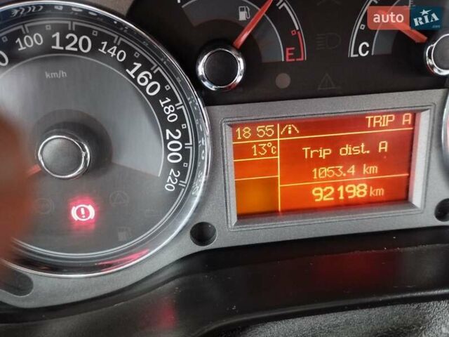 Червоний Фіат Лінеа, об'ємом двигуна 1.37 л та пробігом 92 тис. км за 5221 $, фото 3 на Automoto.ua