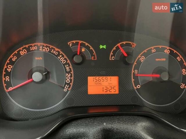 Червоний Фіат Лінеа, об'ємом двигуна 1.4 л та пробігом 156 тис. км за 4500 $, фото 6 на Automoto.ua