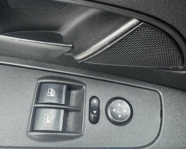 Червоний Фіат Лінеа, об'ємом двигуна 1.4 л та пробігом 194 тис. км за 5300 $, фото 19 на Automoto.ua