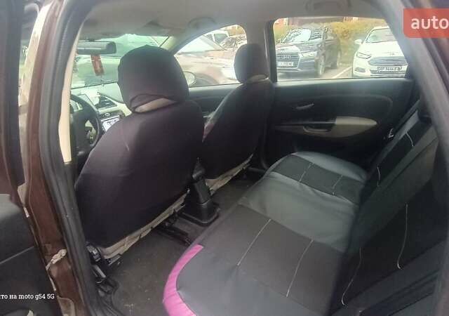 Червоний Фіат Лінеа, об'ємом двигуна 1.25 л та пробігом 245 тис. км за 5100 $, фото 4 на Automoto.ua