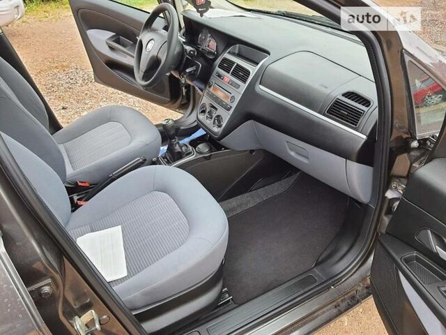 Фиат Линеа, объемом двигателя 1.4 л и пробегом 170 тыс. км за 4500 $, фото 2 на Automoto.ua