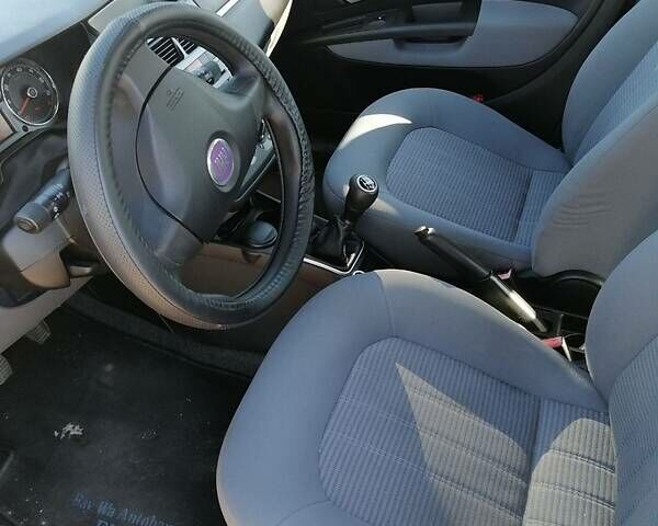 Фиат Линеа, объемом двигателя 1.4 л и пробегом 170 тыс. км за 4500 $, фото 7 на Automoto.ua