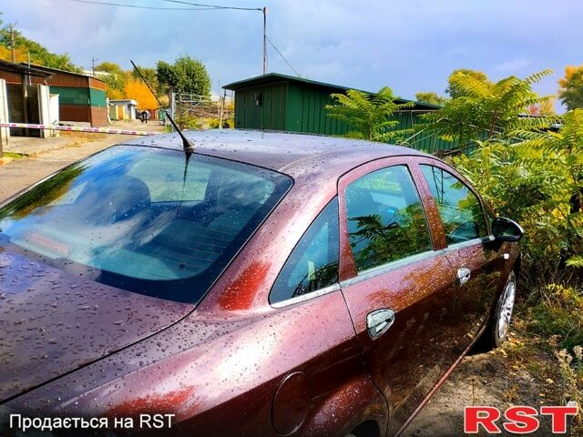 Фиат Линеа, объемом двигателя 1.4 л и пробегом 120 тыс. км за 4000 $, фото 4 на Automoto.ua