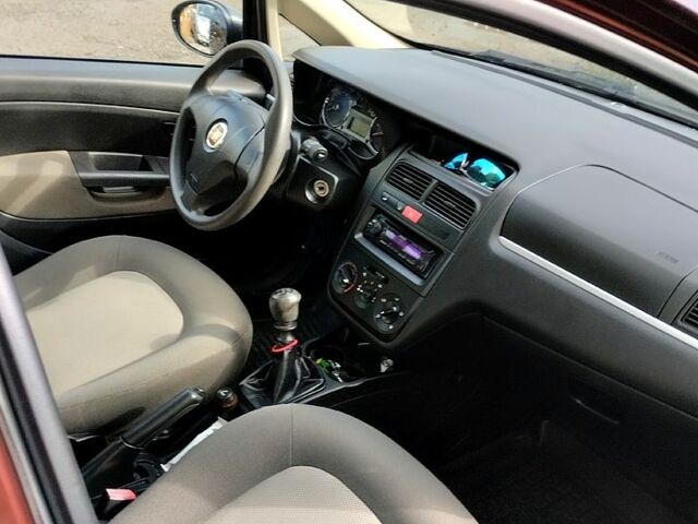 Фіат Лінеа, об'ємом двигуна 1.4 л та пробігом 120 тис. км за 4000 $, фото 8 на Automoto.ua