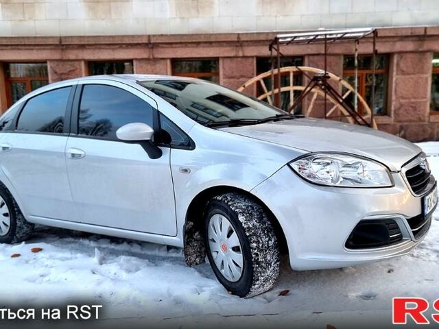 Фиат Линеа, объемом двигателя 1.4 л и пробегом 130 тыс. км за 6150 $, фото 3 на Automoto.ua