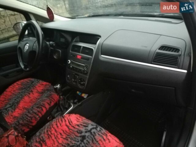 Сірий Фіат Лінеа, об'ємом двигуна 1.37 л та пробігом 200 тис. км за 4200 $, фото 3 на Automoto.ua