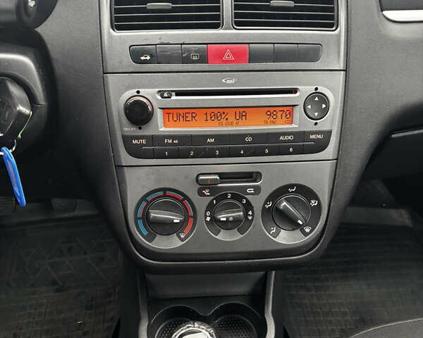 Серый Фиат Линеа, объемом двигателя 1.37 л и пробегом 223 тыс. км за 3700 $, фото 19 на Automoto.ua