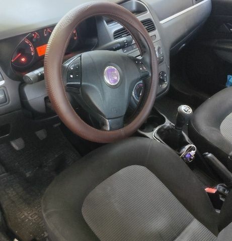 Серый Фиат Линеа, объемом двигателя 1.2 л и пробегом 488 тыс. км за 2100 $, фото 12 на Automoto.ua