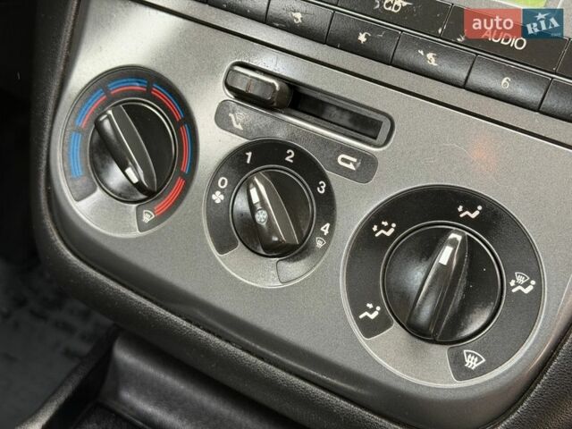 Сірий Фіат Лінеа, об'ємом двигуна 1.25 л та пробігом 249 тис. км за 4900 $, фото 14 на Automoto.ua