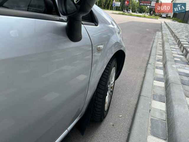 Сірий Фіат Лінеа, об'ємом двигуна 1.37 л та пробігом 281 тис. км за 3200 $, фото 9 на Automoto.ua