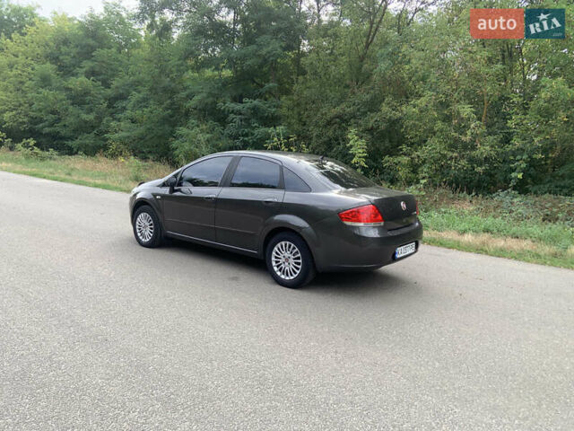 Фіат Лінеа 2008 у Звенигородка на Automoto.ua Сірий Фіат Лінеа, об'ємом двигуна 1.37 л та пробігом 260 тис. км за 5100 $, фото 8 на Automoto.ua