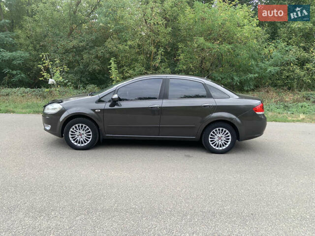 Фіат Лінеа 2008 у Звенигородка на Automoto.ua Сірий Фіат Лінеа, об'ємом двигуна 1.37 л та пробігом 260 тис. км за 5100 $, фото 6 на Automoto.ua