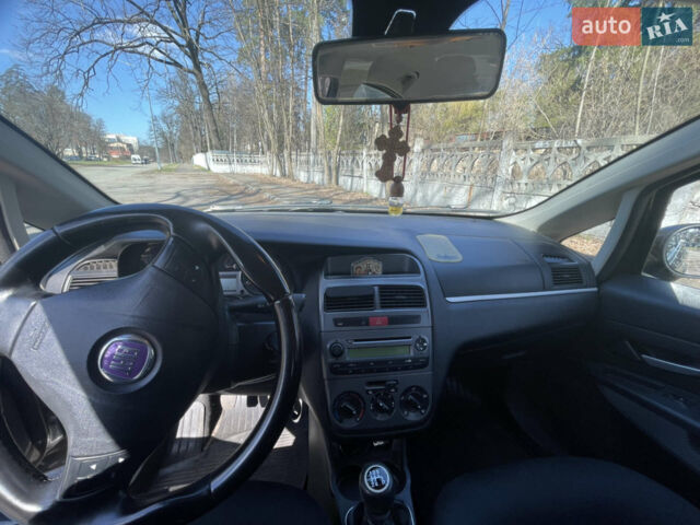 Сірий Фіат Лінеа, об'ємом двигуна 1.37 л та пробігом 250 тис. км за 5000 $, фото 6 на Automoto.ua