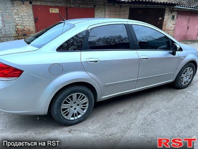 Серый Фиат Линеа, объемом двигателя 1.2 л и пробегом 23000 тыс. км за 5300 $, фото 4 на Automoto.ua