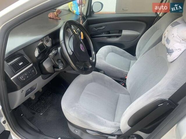 Серый Фиат Линеа, объемом двигателя 1.37 л и пробегом 182 тыс. км за 4500 $, фото 17 на Automoto.ua