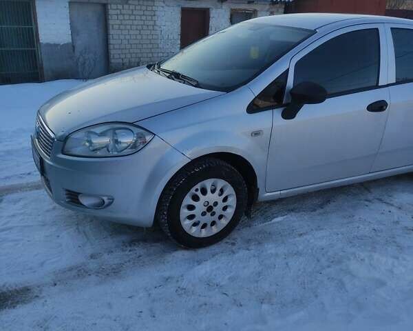 Серый Фиат Линеа, объемом двигателя 1.4 л и пробегом 180 тыс. км за 3300 $, фото 3 на Automoto.ua