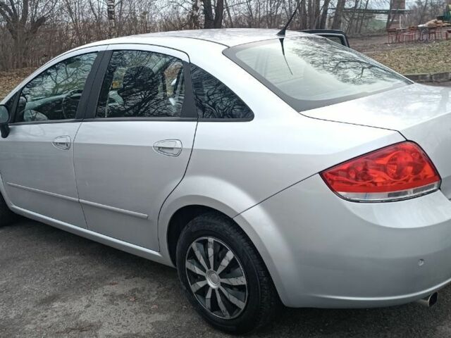 Серый Фиат Линеа, объемом двигателя 1.4 л и пробегом 253 тыс. км за 4000 $, фото 2 на Automoto.ua