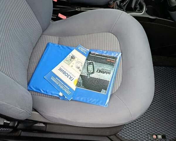 Сірий Фіат Лінеа, об'ємом двигуна 1.4 л та пробігом 181 тис. км за 3999 $, фото 6 на Automoto.ua