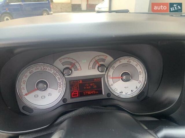 Серый Фиат Линеа, объемом двигателя 1.37 л и пробегом 182 тыс. км за 4500 $, фото 14 на Automoto.ua