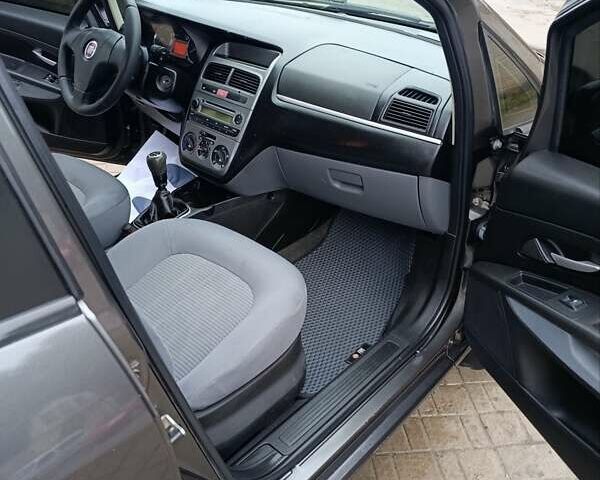 Сірий Фіат Лінеа, об'ємом двигуна 1.4 л та пробігом 181 тис. км за 3999 $, фото 22 на Automoto.ua