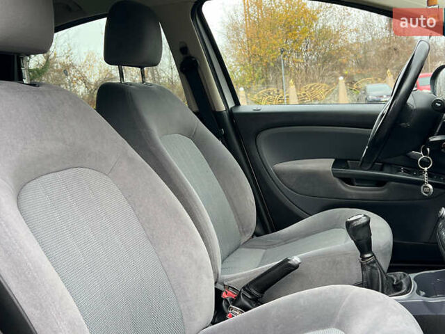 Серый Фиат Линеа, объемом двигателя 1.37 л и пробегом 185 тыс. км за 4999 $, фото 16 на Automoto.ua