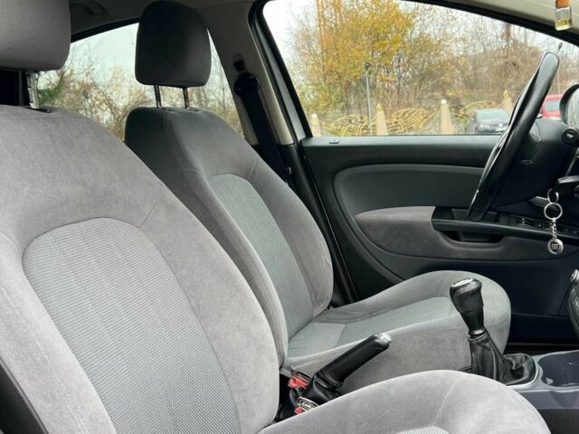 Сірий Фіат Лінеа, об'ємом двигуна 1.4 л та пробігом 185 тис. км за 4999 $, фото 16 на Automoto.ua