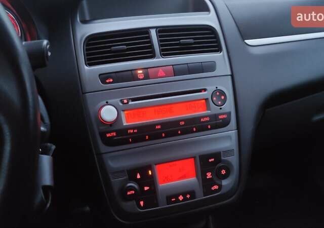 Сірий Фіат Лінеа, об'ємом двигуна 1.37 л та пробігом 124 тис. км за 4550 $, фото 12 на Automoto.ua