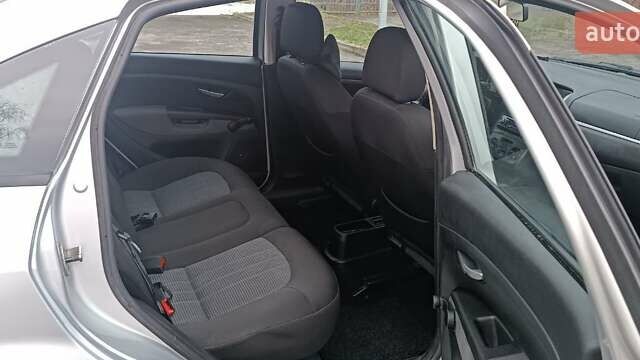 Сірий Фіат Лінеа, об'ємом двигуна 1.37 л та пробігом 253 тис. км за 4000 $, фото 5 на Automoto.ua