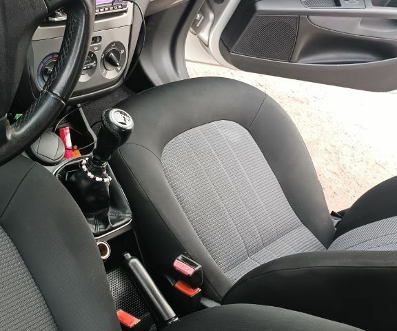 Серый Фиат Линеа, объемом двигателя 1.4 л и пробегом 253 тыс. км за 4000 $, фото 6 на Automoto.ua