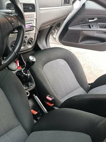 Сірий Фіат Лінеа, об'ємом двигуна 1.37 л та пробігом 253 тис. км за 4000 $, фото 9 на Automoto.ua