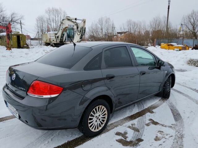 Сірий Фіат Лінеа, об'ємом двигуна 1.4 л та пробігом 200 тис. км за 4300 $, фото 2 на Automoto.ua