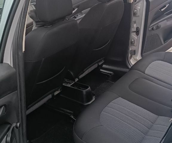 Серый Фиат Линеа, объемом двигателя 1.4 л и пробегом 253 тыс. км за 4000 $, фото 5 на Automoto.ua