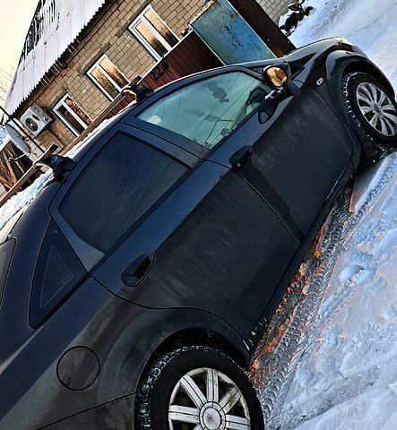 Серый Фиат Линеа, объемом двигателя 1.4 л и пробегом 25400 тыс. км за 4500 $, фото 3 на Automoto.ua