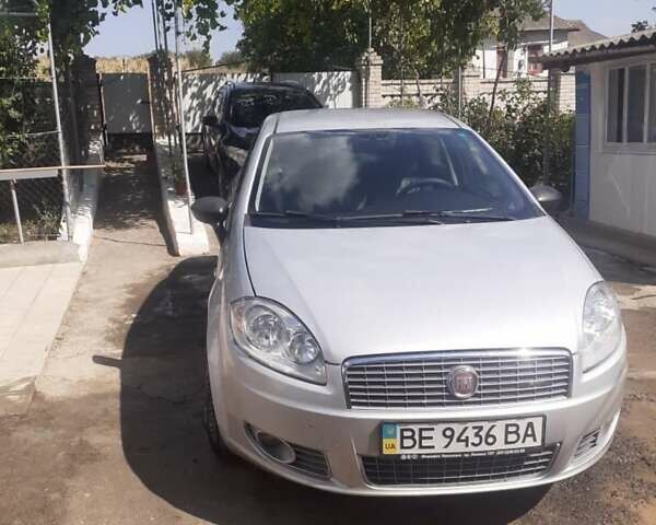 Серый Фиат Линеа, объемом двигателя 1.37 л и пробегом 140 тыс. км за 5600 $, фото 1 на Automoto.ua