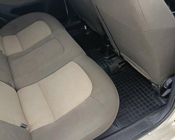 Сірий Фіат Лінеа, об'ємом двигуна 1.37 л та пробігом 33 тис. км за 6250 $, фото 6 на Automoto.ua