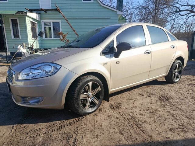 Серый Фиат Линеа, объемом двигателя 1.4 л и пробегом 34 тыс. км за 6250 $, фото 7 на Automoto.ua