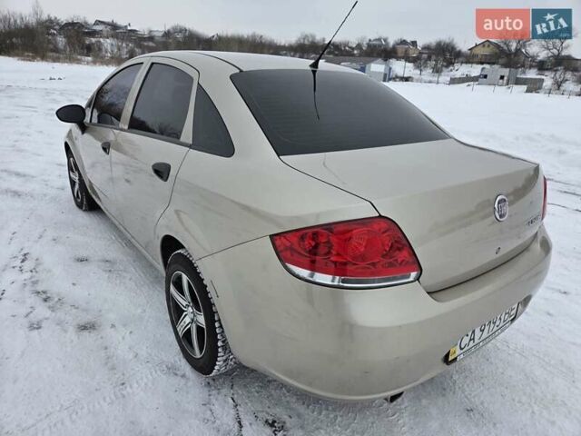 Серый Фиат Линеа, объемом двигателя 1.4 л и пробегом 33 тыс. км за 5900 $, фото 2 на Automoto.ua