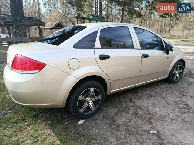 Сірий Фіат Лінеа, об'ємом двигуна 1.37 л та пробігом 34 тис. км за 6250 $, фото 1 на Automoto.ua