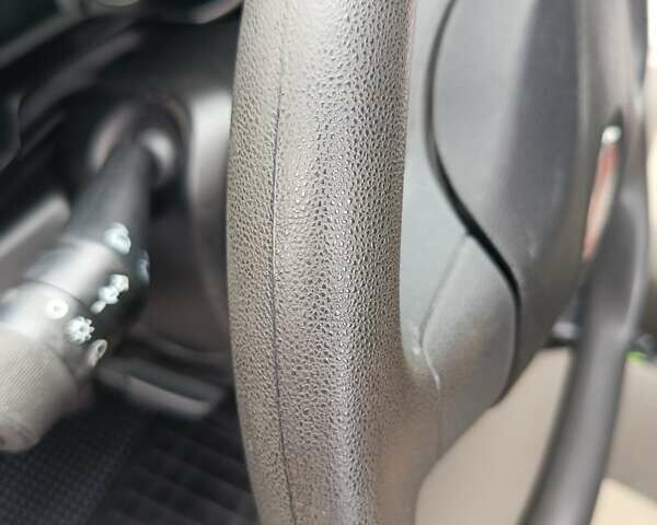 Серый Фиат Линеа, объемом двигателя 1.37 л и пробегом 33 тыс. км за 6250 $, фото 8 на Automoto.ua